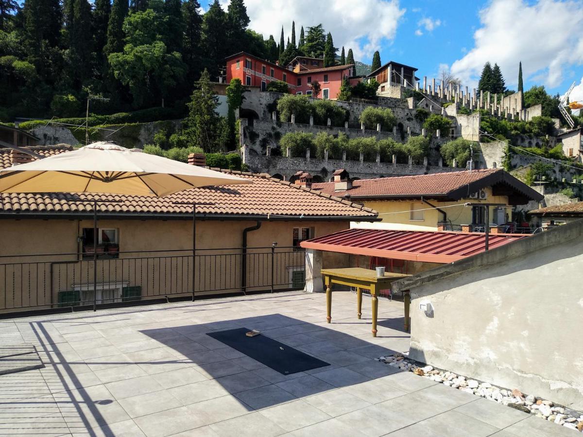Atlante Hotel Toscolano Maderno Bagian luar foto